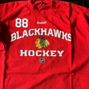BlackHawks T shirt